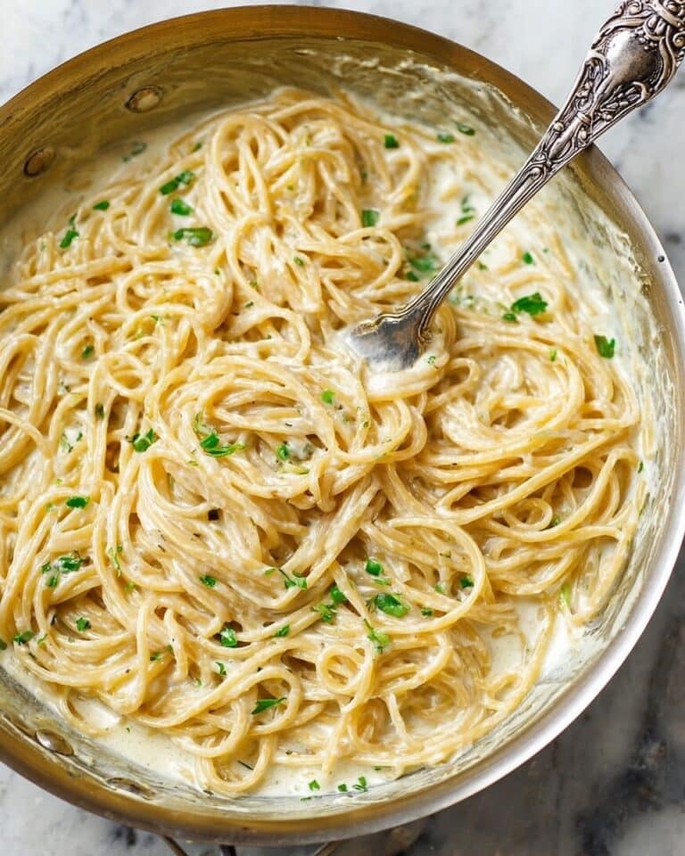 Four Cheese Garlic White Cream Pasta Sauce Recipe