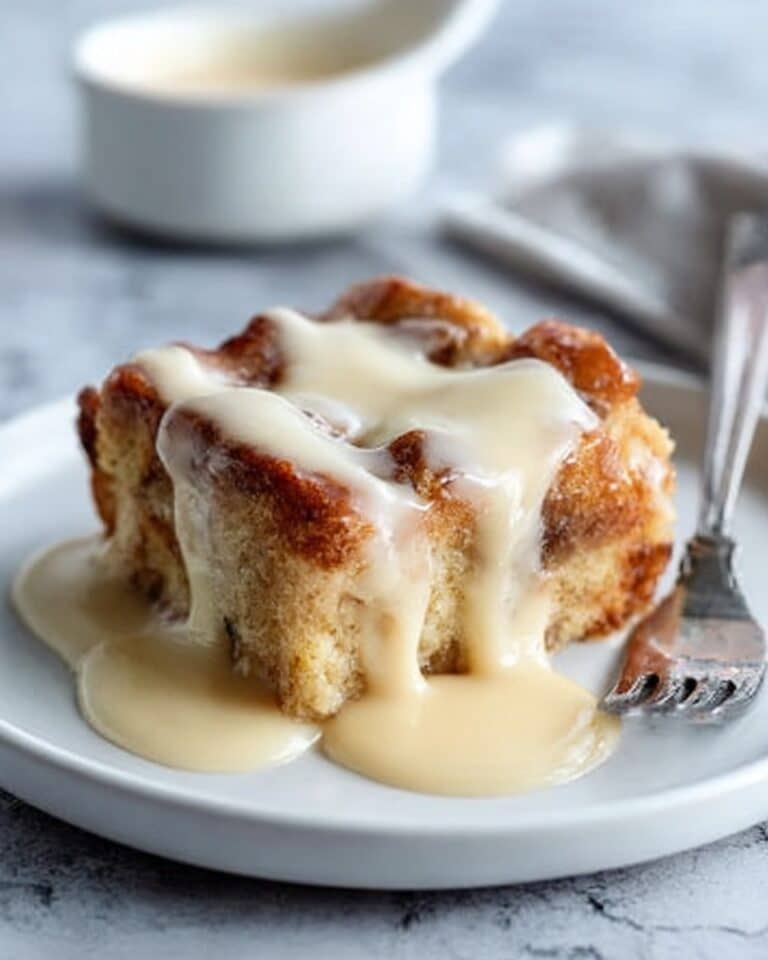 Grandma’s Old-Fashioned Bread Pudding: Warm Vanilla Comfort in Every Bite Recipe